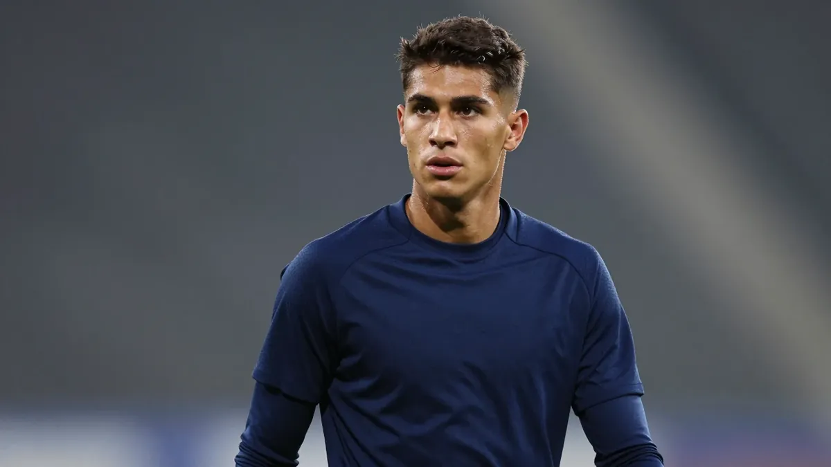 K.R.C. Genk has loaned striker Robin Mirisola to OH Leuven for the season without a purchase option, aiming to secure him...