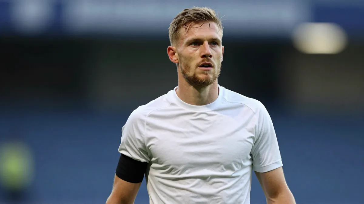 Eerbetoog voor Michiel Vandeweert in K.R.C. Genk-stadion